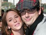 Jennifer Love Hewitt spends her Christmas