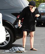 th_93551_Tikipeter_Selma_Blair_out_and_about_in_Los_Angeles_004_123_533lo.jpg