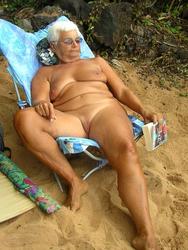 th_851429900_tduid300220_granny_sex_beach_8_tumblr_objaw7jIBN1vxoflko1_1280_123_594lo.jpg