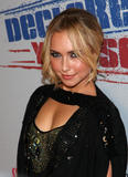 http://img176.imagevenue.com/loc368/th_28417_babayaga_Hayden_Panettiere_Declare_Yourselfs_Last_Call_party_09-24-2008_020_123_368lo.jpg
