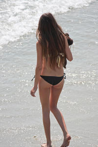 Italian-Teens-Voyeur-Spy-On-The-Beach-c1mhdggrhc.jpg