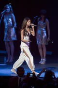 http://img176.imagevenue.com/loc552/th_44564_Selena_Gomez_KIIS_FMs_Jingle_Ball23_122_552lo.jpg